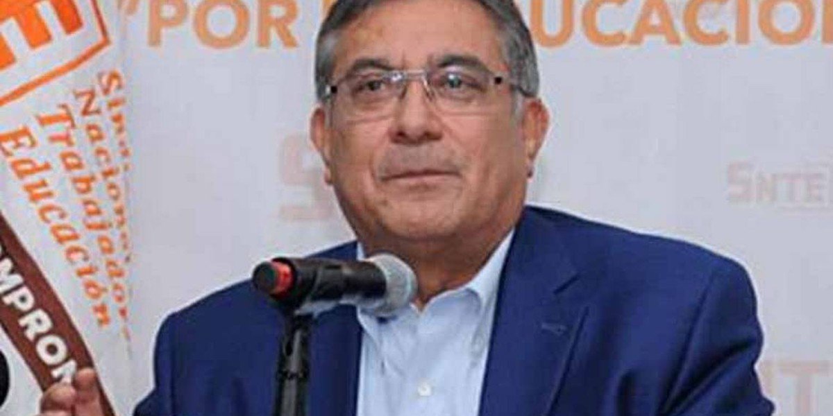Maestros enojados con líder del SNTE por ajuste de jubilaciones