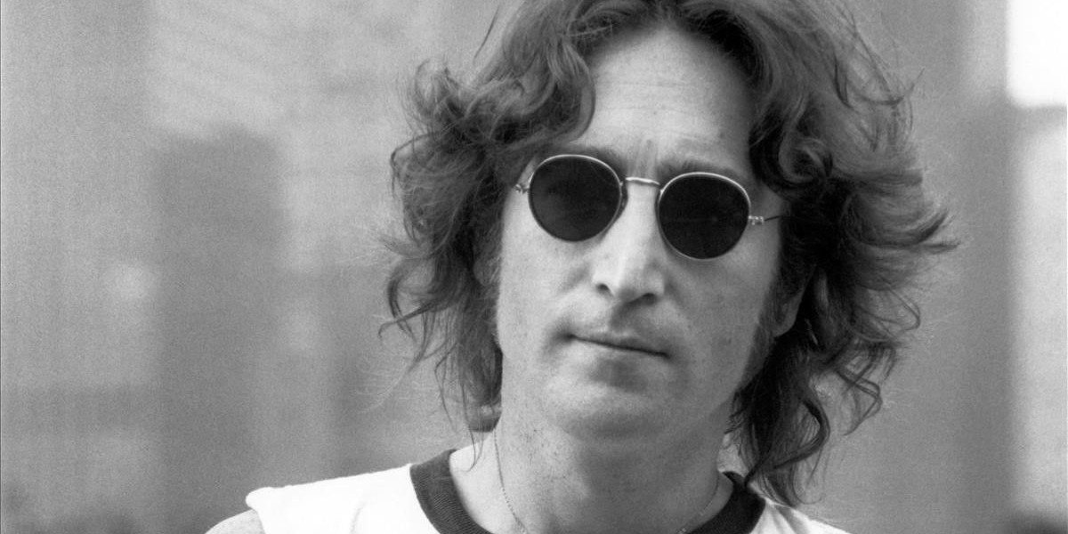 Subastan en 58 mil dólares grabación inédita de John Lennon
