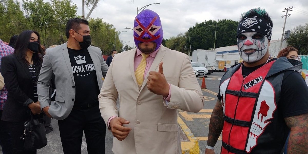 Luchadores acuden a la Cámara de Diputados para pedir presupuesto