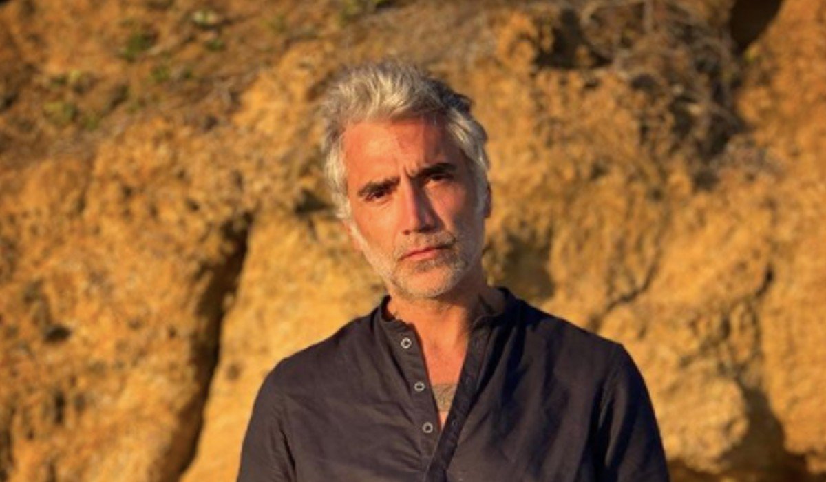 Alejandro Fernández dona 100 mil dólares en apoyo a migrantes