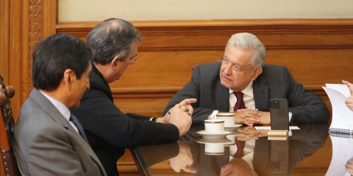 AMLO felicita a Justin Trudeau por triunfo en Canadá; acuerdan seguir trabajando juntos