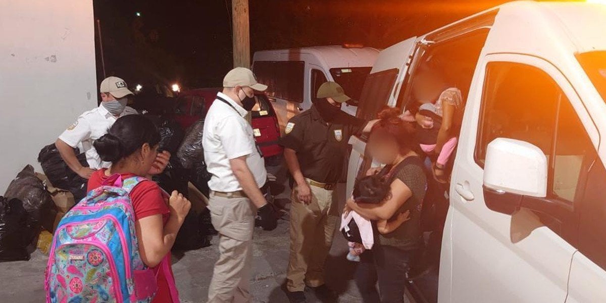 Embarazadas y menores migrantes recibirán tarjetas de visitante por razones humanitarias adelanta INM