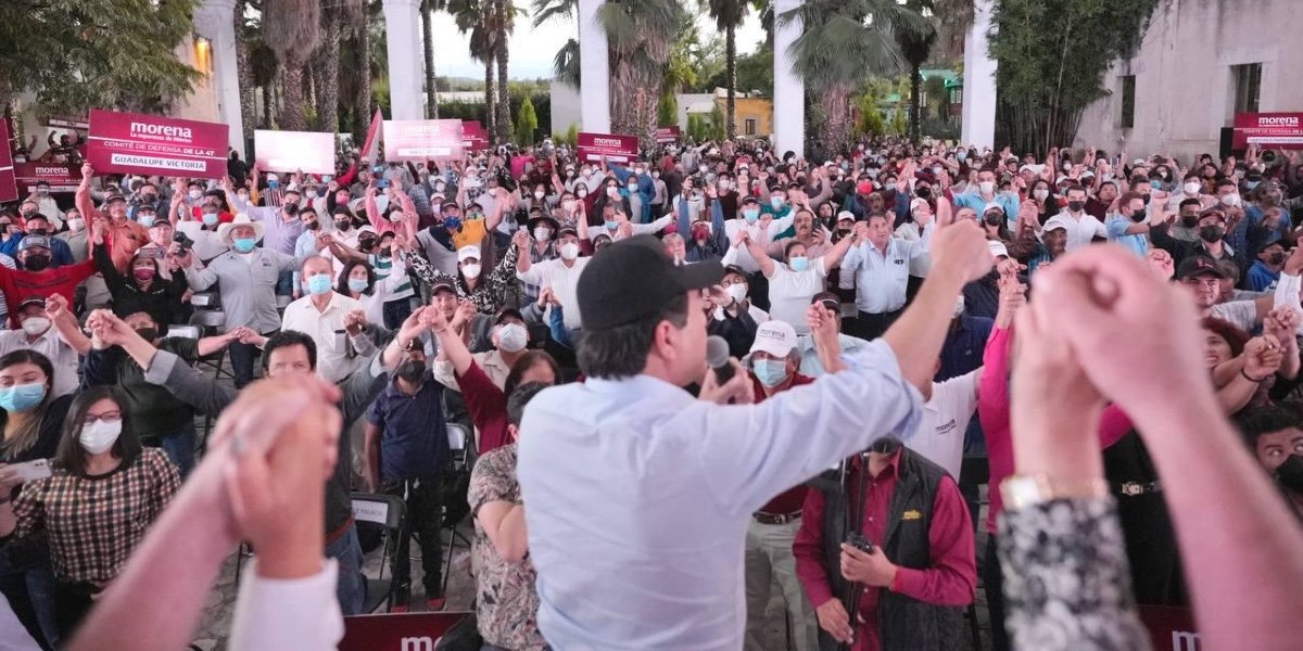 Juan Hugo de la Rosa trabaja muy cerca de Mario Delgado