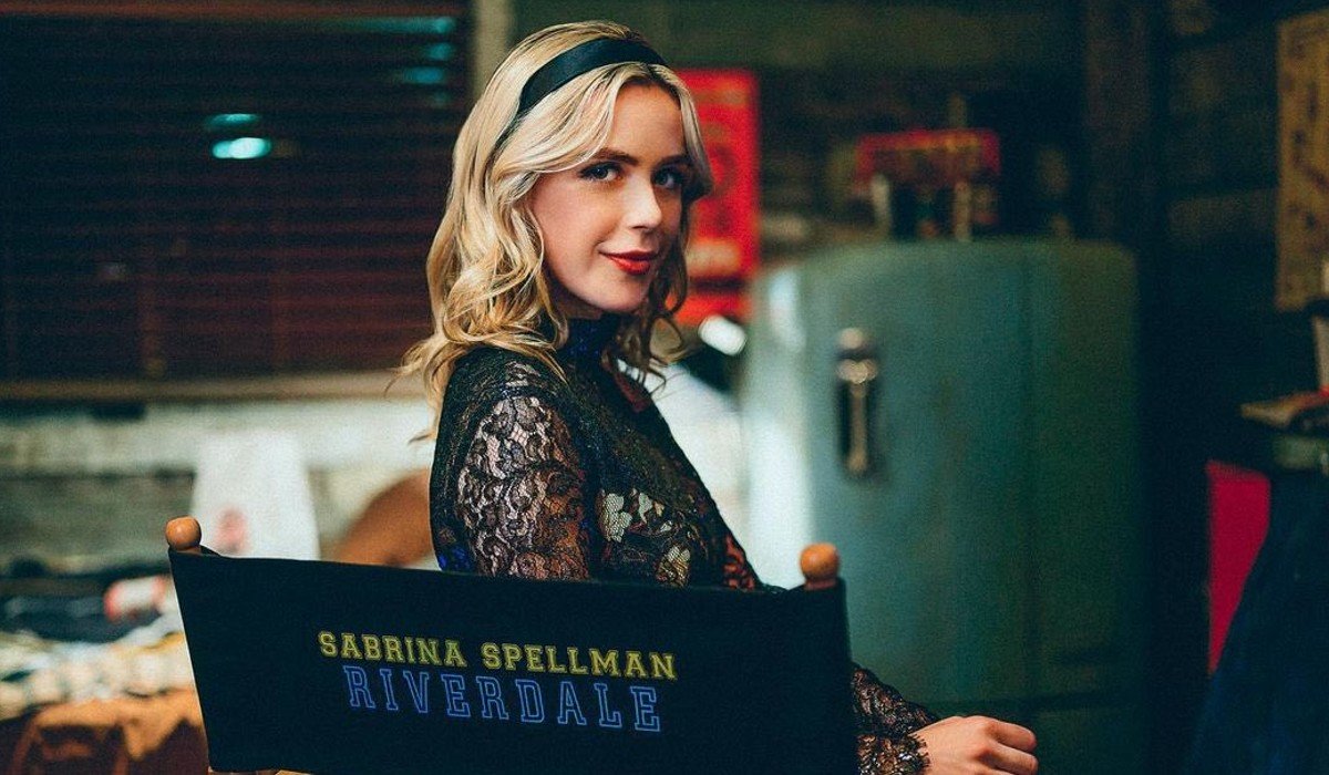 Actriz de Sabrina, Kiernan Shipka, vuelve a interpretar a la joven bruja en un crossover con Riverdale
