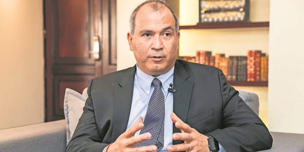 Carlos Treviño, ex director de Pemex, huyó de México en septiembre pasado