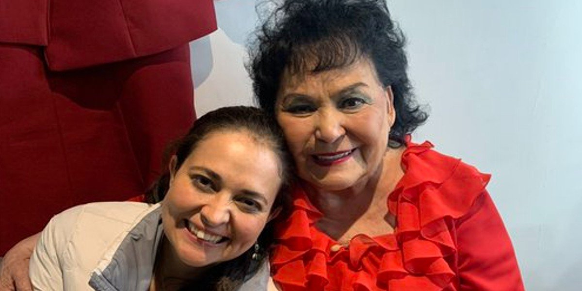 Diputada Cinthya López, al pendiente de Carmen Salinas