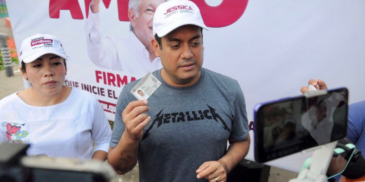 Gutiérrez Luna firmó la solicitud para que se lleve a cabo la consulta para la ratificación de mandato