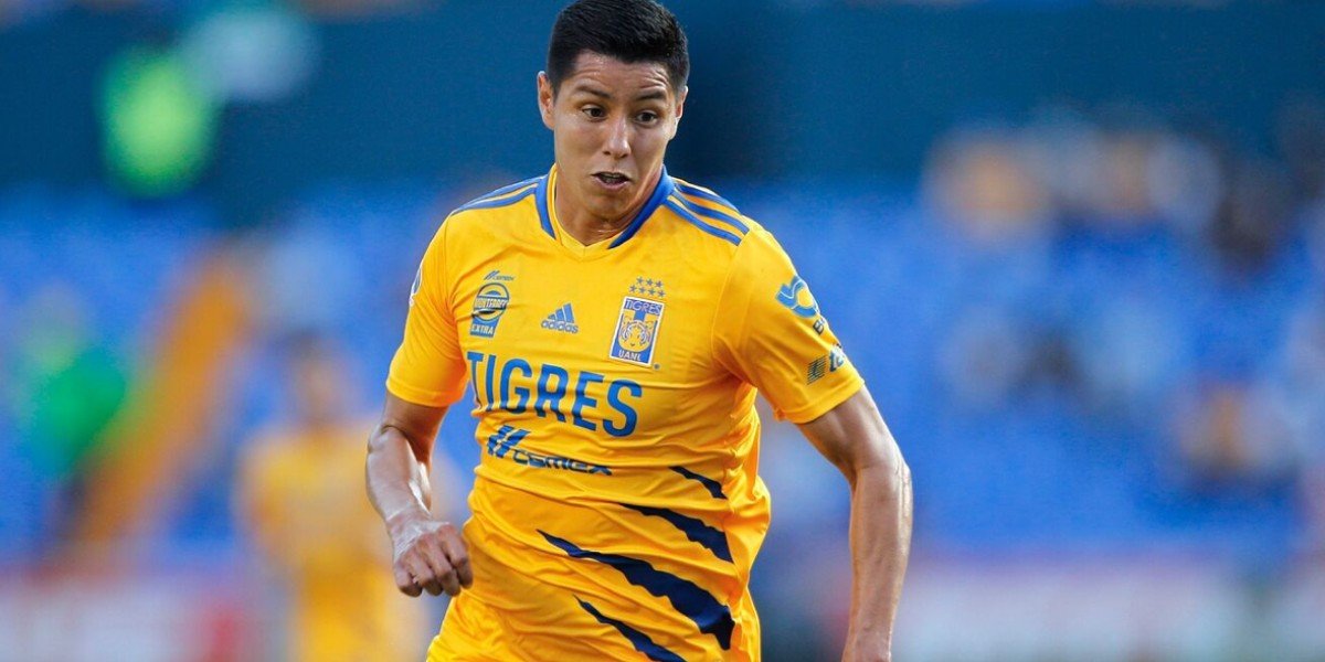 Hugo Ayala de Tigres podría perderse el partido contra Santos Laguna por sospecha de COVID