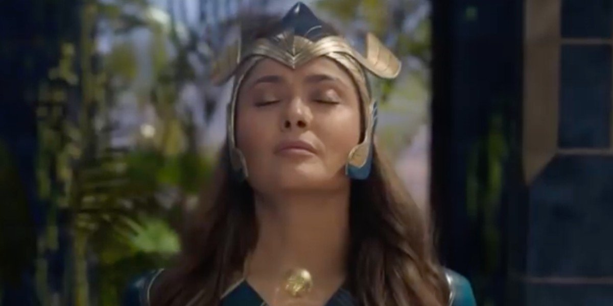 Salma Hayek paraliza redes al transformarse en una Diosa griega