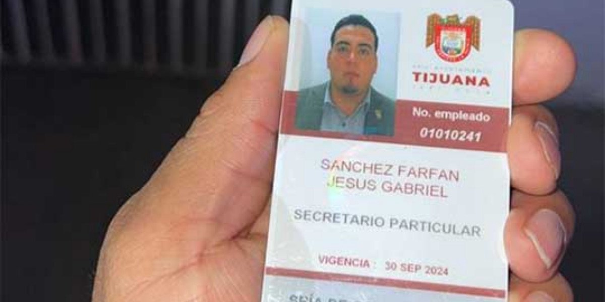 Funcionario de Tijuana es detenido con $270,000 que no pudo justificar