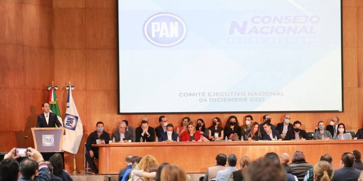 PAN analiza la posibilidad de mantener la coalición Va por México hasta 2024, dice Marko Cortés