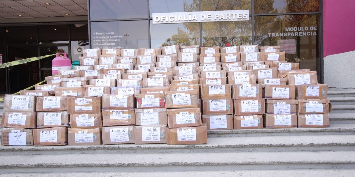 INE valida 58.77% de las firmas necesarias para convocar a la revocación de mandato
