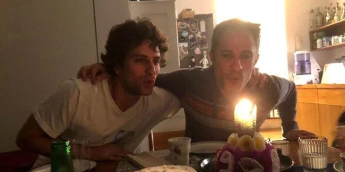 Gael García celebra su cumpleaños 43 al lado de su hermano, Darío Yazbek