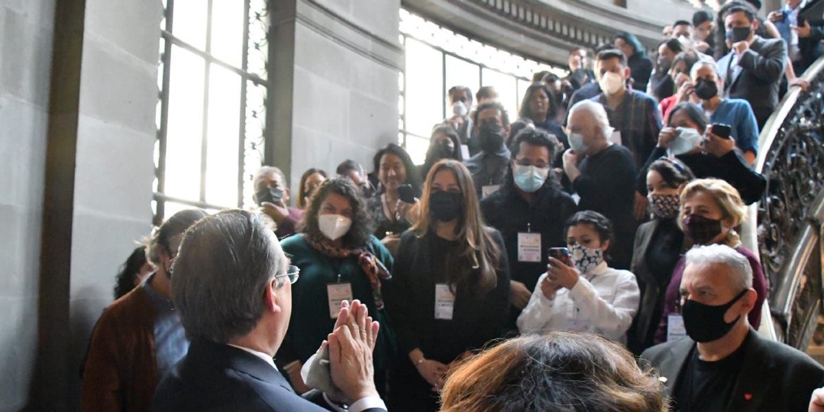 SRE recibe a 37 artistas de origen mexicano establecidos en EUA