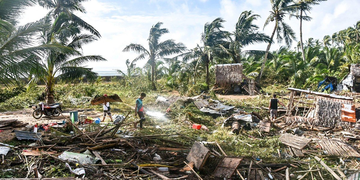 Suman 108 muertos por paso del tifón ‘Rai’ en Filipinas