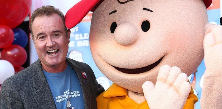 Murió Peter Robbins, actor que le dio voz a Charlie Brown, a los 65 años