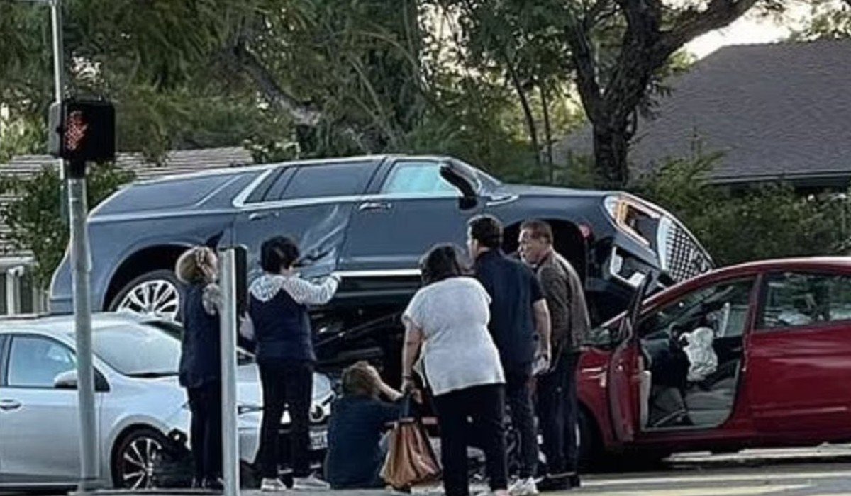 Arnold Schwarzenegger sufre accidente en Los Ángeles