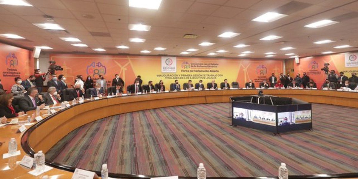 Invitan a dueños de empresas de energía en México a debate de reforma eléctrica en Parlamento Abierto