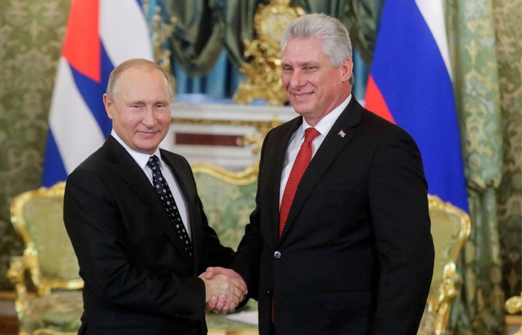 Vladimir Putin sostiene llamada telefónica con el presidente de Cuba; dialogan sobre actual situación internacional