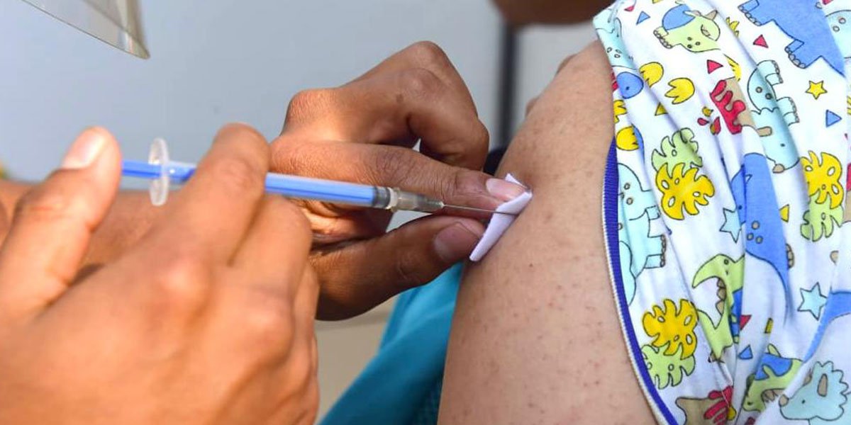 Sheinbaum anuncia vacunación contra COVID-19 por primera vez en centros de salud