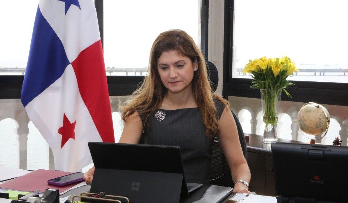Cancillería de Panamá “sin comentarios” ante dichos de AMLO hacia Érika Mouynes