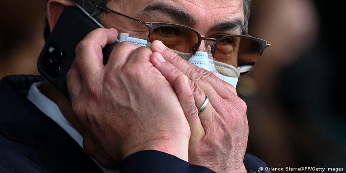 Expresidente de Honduras se entrega a las autoridades; EUA pide su extradición