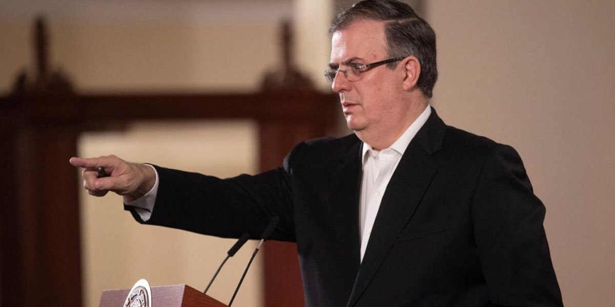 “¡Marcelo como presidente!”: gritan a canciller en su llegada a Palacio Nacional