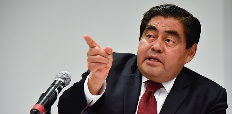 Miguel Barbosa dice que “le robaron el partido al Puebla en el Azteca"