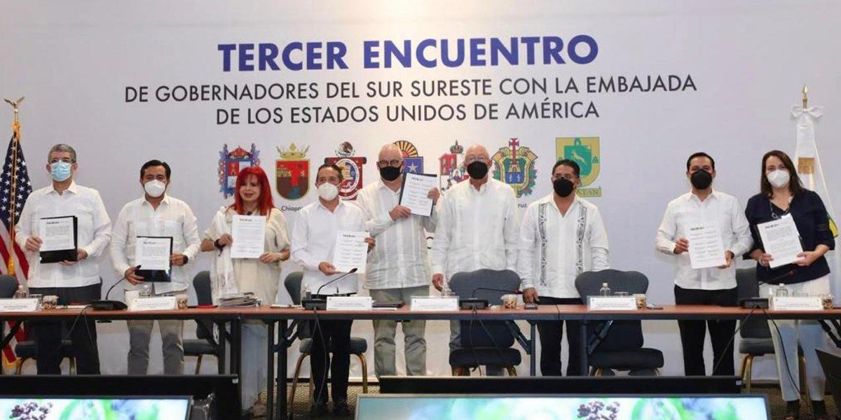 Celebran encuentro México-EUA a favor del desarrollo del sur-sureste; participaron gobernadores y Ken Salazar
