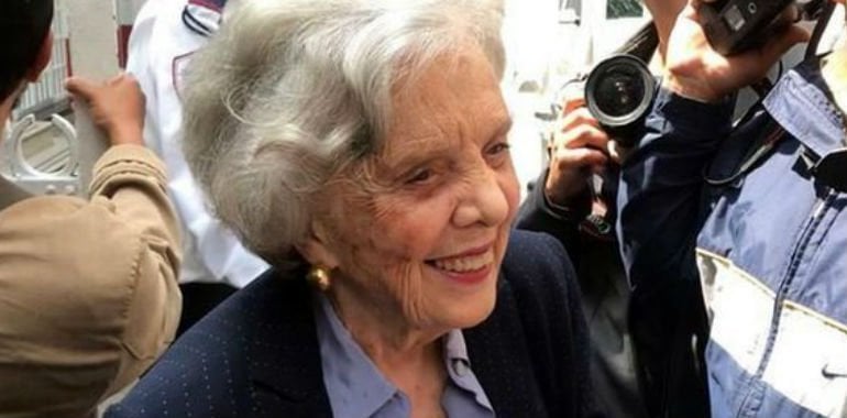 Sheinbaum destaca lucha feminista y por las causas sociales de Elena Poniatowska en homenaje