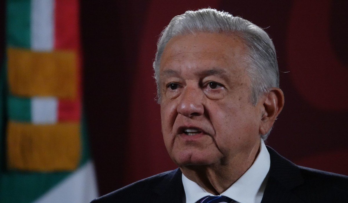 ¿Cuánto de la mañanera dedicó AMLO a periodistas, desaparecidos, revocación de mandato, AIFA y eurodiputados?