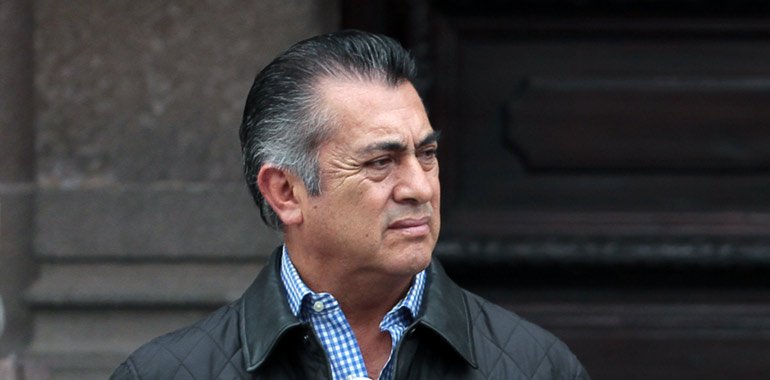 Decomisan en cateo a ranchos de “el Bronco” 2.1 mdp, 2 cajas fuertes y 2 armas