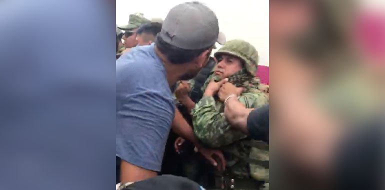 Sedena: se entregaron las armas en La Huacana para evitar desgracia