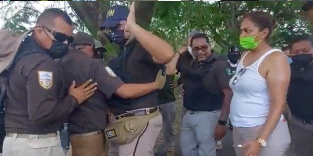 Separa de sus funciones INM a servidor AFM que agredió a periodista en Chiapas