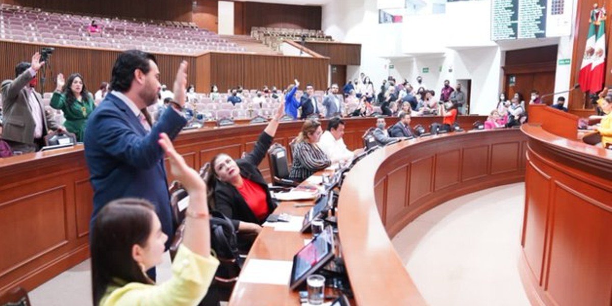 Congreso de Sinaloa aprueba reforma para establecer consulta de revocación de mandato para el gobernador