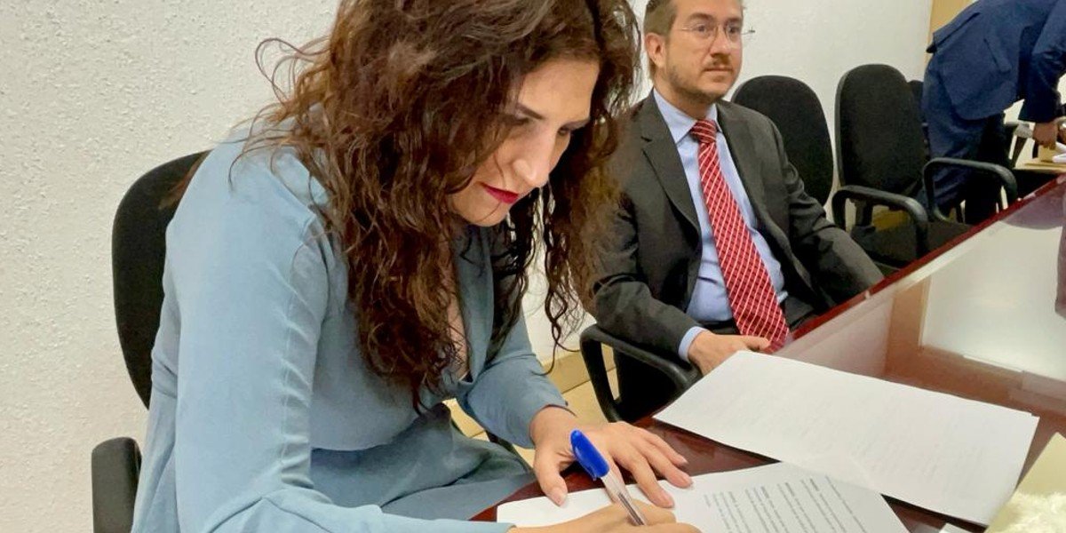 Kenia López Rabadán presenta demanda de juicio político contra Sheinbaum por caso de Línea 12