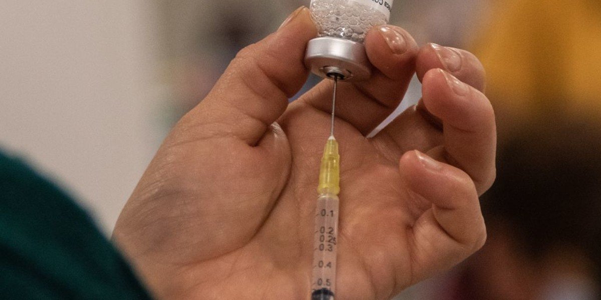 ¿Hay efectos secundarios para niños de 5 años a 11 años que se apliquen la vacuna vs COVID de Pfizer?