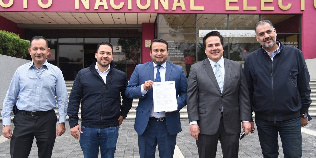 PAN también denuncia ante el INE a “corcholatas” de AMLO a la presidencia