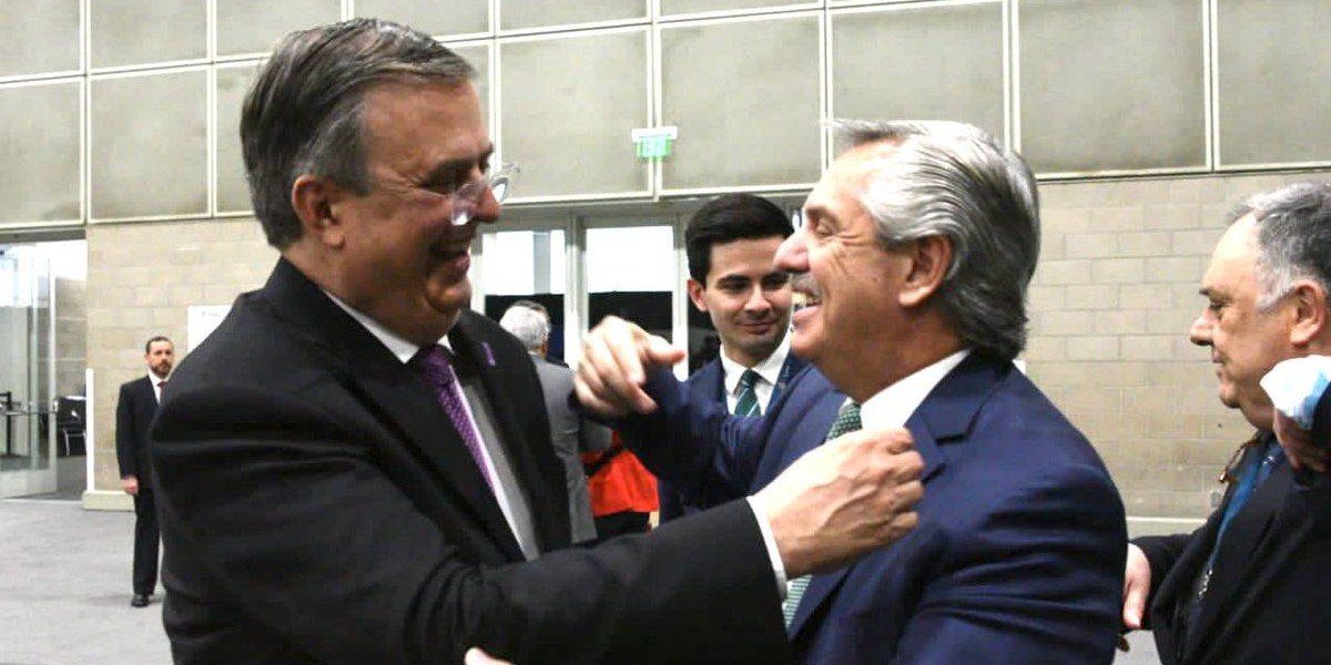 Ebrard saluda a Alberto Fernández en la Cumbre de las Américas: ”amigo de México, dio un espléndido discurso”