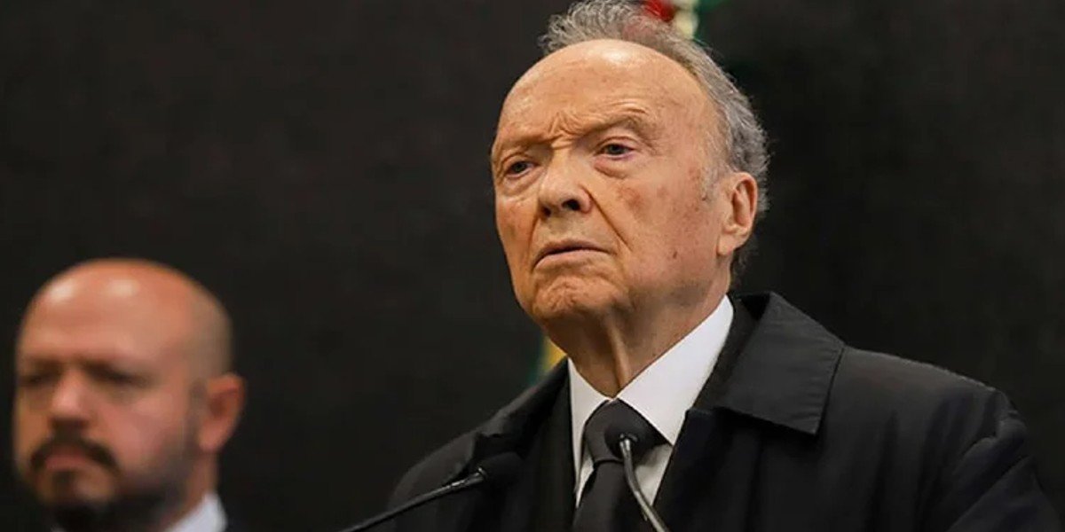 AMLO defiende a Gertz Manero ante acusaciones del GIEI por caso Ayotzinapa