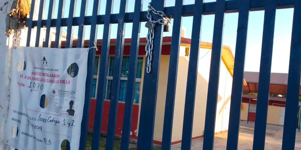 Elecciones Tamaulipas 2022: Olvidaron quitar candados en escuelas de Reynosa designadas como sede de casillas