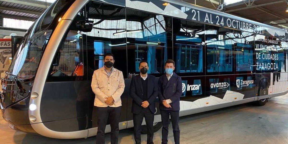 Gobernador de Yucatán, Mauricio Vila Dosal, presenta el transporte eléctrico le-tram