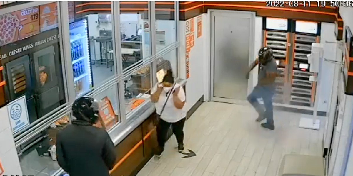 VIDEO. Ataque contra civiles: 'Los Mexicles' balean pizzería en Ciudad Juárez
