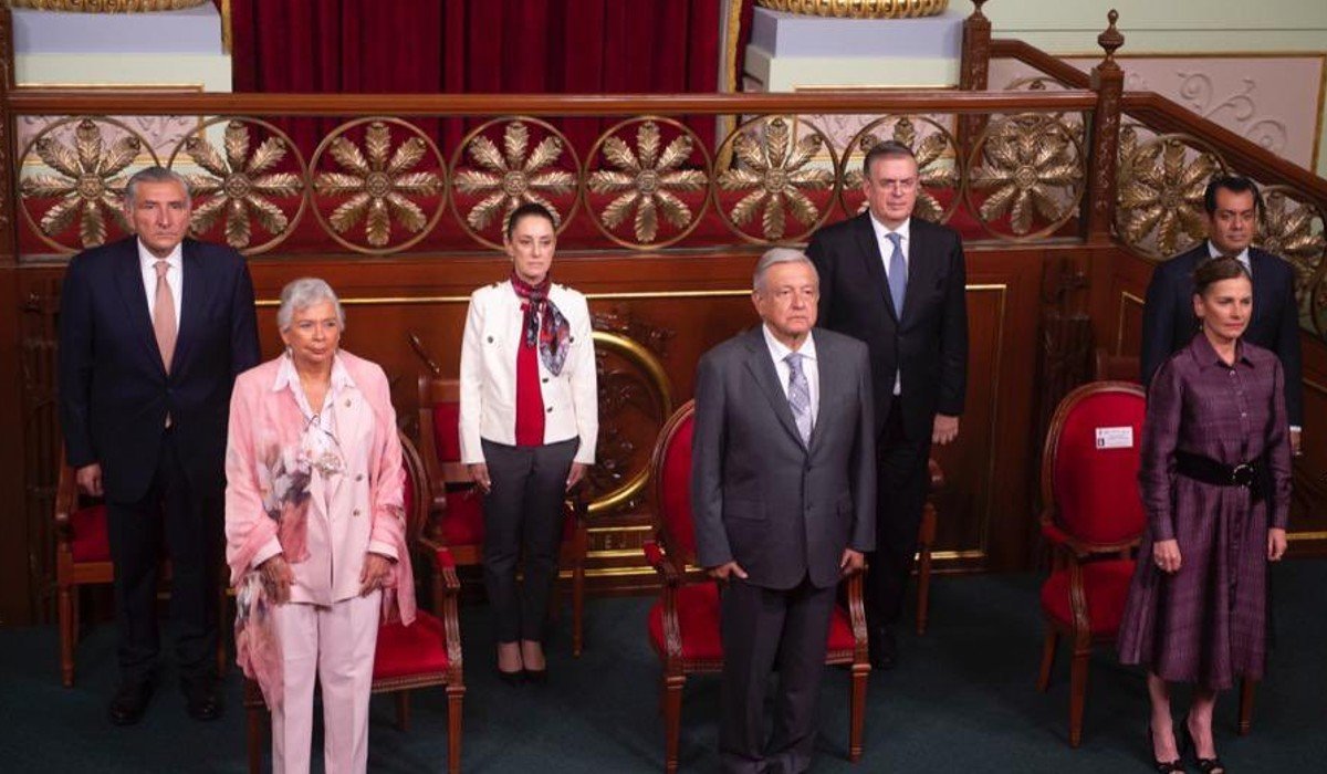 AMLO reinaugura el Recinto Parlamentario de Palacio Nacional acompañado de ‘corcholatas’