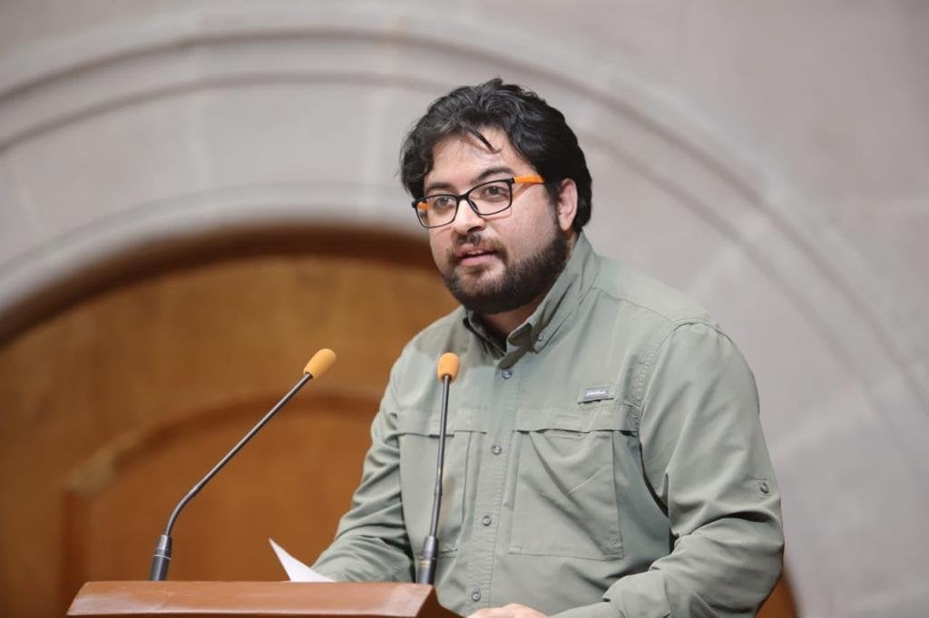 Isaac Montoya buscaría candidatura a la alcaldía de Naucalpan