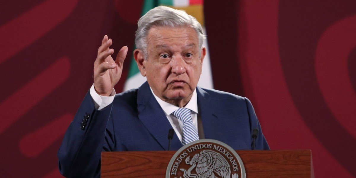 AMLO anuncia que consulta para definir futuro del Ejército en las calles será en enero de 2023