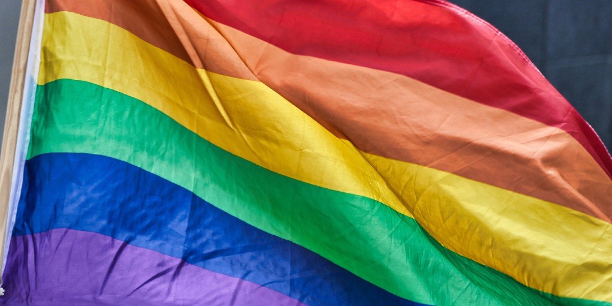 Cuba aprueba en consulta popular matrimonio igualitario y adopción a personas del mismo sexo