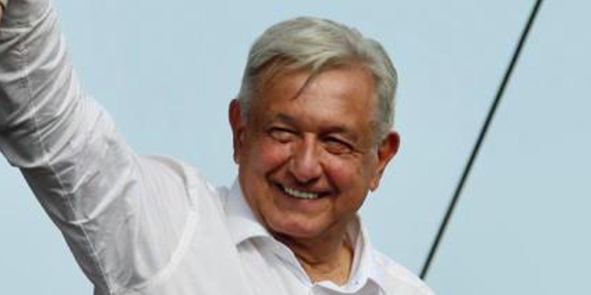 Aprobación de AMLO sube dos puntos pese a discusión sobre reforma electoral: encuesta