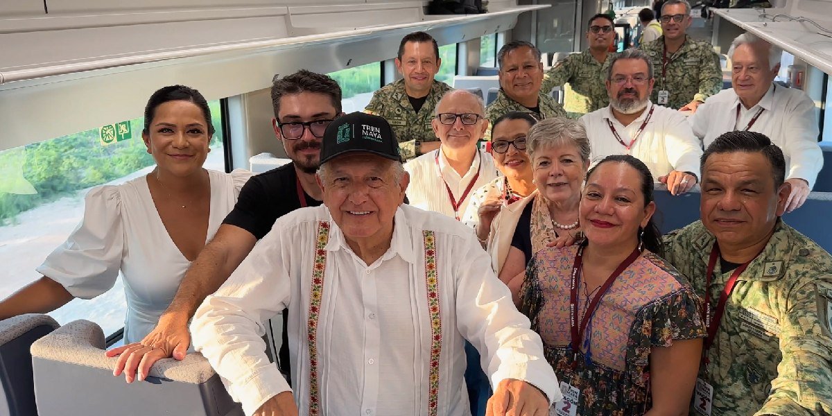 VIDEO. AMLO presume su primer viaje a bordo del Tren Maya: 'Este es el  triunfo de la fraternidad' - Político MX