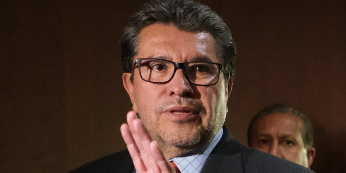 Monreal guarda silencio sobre el conflicto por la comisión especial de Veracruz